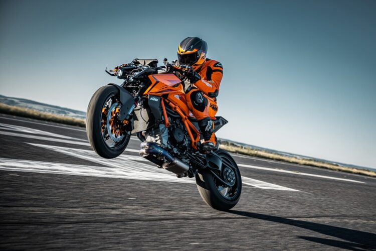 2024 KTM 1390 Super Duke R Evo